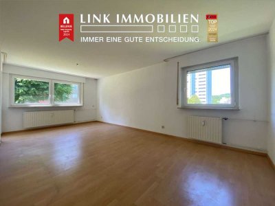 Renovierungsbedürftige 2-Zimmer-Wohnung mit Balkon, Aufzug und Stellplatz – viel Potenzial