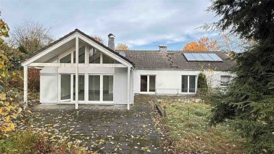 Ruhige, ungestörte Ortsrandlage: 240 m² großer Bungalow auf 4.507 m² Grundstück