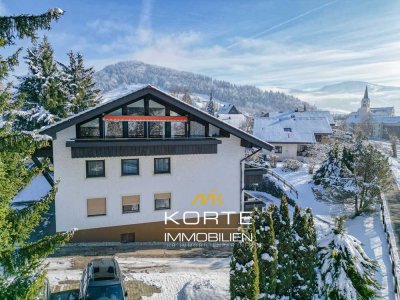 Charmantes Wohnen:
 Hochwertig ausgestattete 3-Zimmer Dachgeschosswohnung in
 Oberstaufen mit West