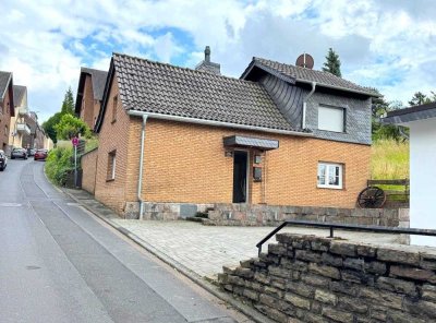 Schönes Einfamilienhaus mit Garten in Hürth - Ideal für Familien