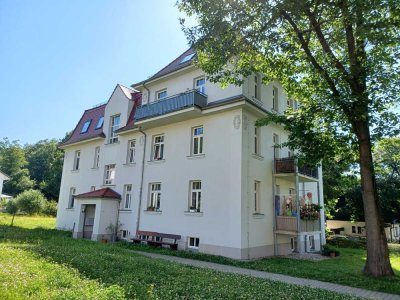 *** ab sofort + 2 Zi. + Hochpaterre + Wanne + Dusche + Carport ***