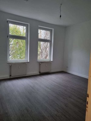Großzügige Wohnung in neu saniertem Zustand