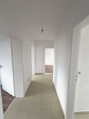 4. OG! Frisch saniert für Sie mit tollem Ausblick