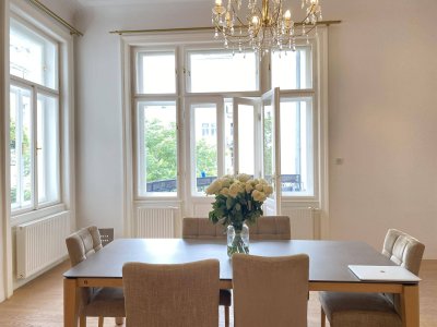 Großzügige, sanierte Altbauwohnung mit Balkon, Stellplatz und Weinkeller im Botschaftsviertel - zu kaufen in 1040 Wien