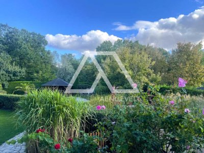 Stilvolle Villa mit Parkgrundstück und Wellnessbereich