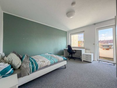 Zentral & Hell: Attraktives WG-Zimmer mit eigenem Balkon