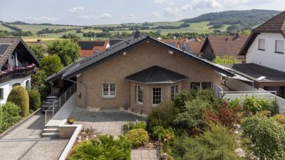 Großes Einfamilienhaus mit Nutzgarten und Garage in Kempenich!