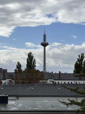 Sofort bezugsbereit - Schönes 2,5 Zi Penthouse im Herzen vom Frankfurt Dornbusch - Bertramwiesen