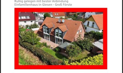 Geräumiges und gepflegtes 6-Zimmer-Haus mit Anliegerwohnung ohne Maklergebühren in Giesen