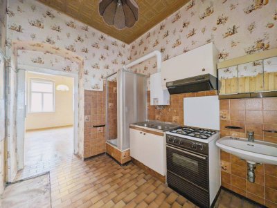 ++W1++ 2-Zimmer Altbau-Wohnung (sanierungsbedürftig) mit viel Potenzial!!!