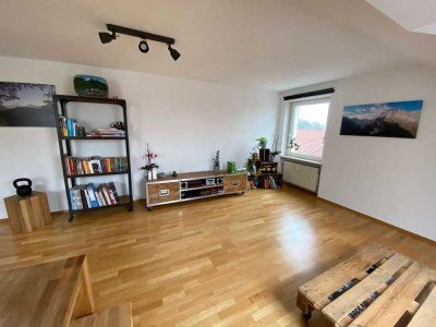 Großzügig geschnittene 2 Zimmerwohnung mit Blick in die Berge