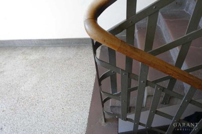 Sanierte Altbau-Wohnung mit Terrasse im Hochparterre