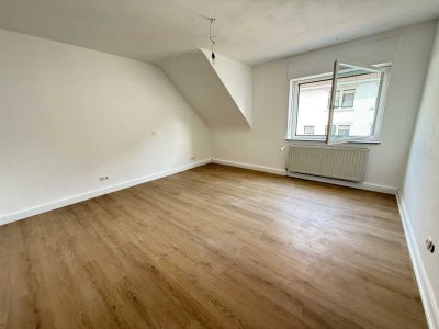 Frisch sanierte 3,5-Zimmer-Wohnung mit Balkon in zentraler Lage von Homburg