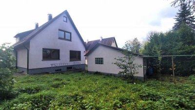 Für die große Familie - Zweifamilienhaus mit großem Garten in ruhiger Randlage!