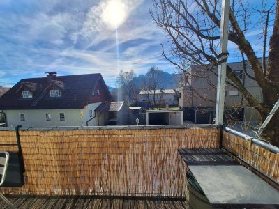 Großzügige 4 Zimmerwohnung mit Balkon und Stellplatz in Salzburg Süd 1. Etage