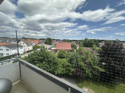 Dreizimmerwohnung mit 2 Balkonen und Garage