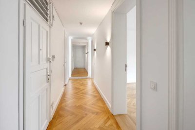 Denkmalgeschützte Altbaueigentumswohnung in bester Lage Schwabings am Elisabethmarkt