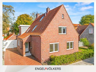 Hochwertig saniertes Einfamilienhaus mit Einliegerwohnung und Dachterrasse