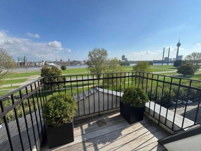 Oberkassel mit Rheinblick / with Rhein view