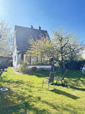 Zweifamilienhaus mit vielseitigen Nutzungsmöglichkeiten in München