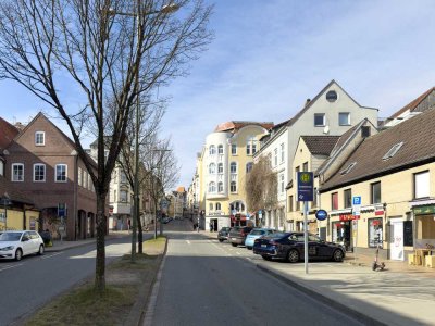 Zentral, lebendig, begehrt – Willkommen in der Toosbüystraße !