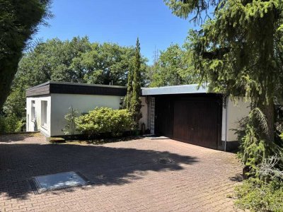 Sanierungsbedürftiger Bungalow in zentraler und dennoch ruhiger Lage von Niedernhausen!