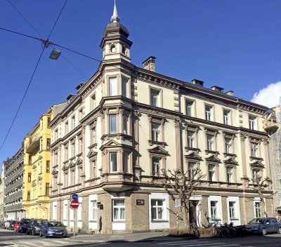 Zentral gelegenes Dachstudio für Singles