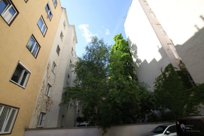Zentral gelegene 3 Zimmer-Wohnung auch als WG geeignet