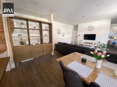 Offen, besonders, einzigartig mit Erweiterungspotential:
Historische Loft-Wohnoase Nähe Marktplatz