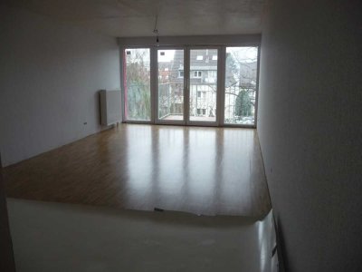 Elegante 2-Zimmer-Wohnung mit Balkon im 4. OG in Köln-Lindenthal