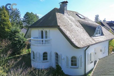 Unser kleines Schlösschen: Wohnidylle mit großem Garten in Langenfeld