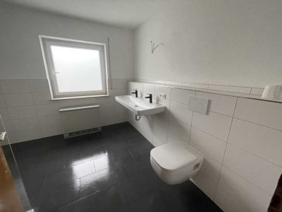Modernisierte, helle 3,5 Zimmer  Terrassenwohnung in Ehingen (Donau), Nasgenstadt