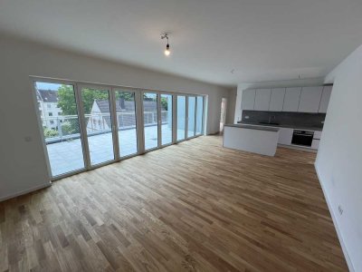 Exklusives 3-Zimmer-Penthouse – Zwei Sonnenterrassen & Design-Einbauküche inklusive!