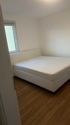 Stilvolle, neuwertige 2-Raum-Wohnung mit Balkon und Einbauküche in Frankfurt am Main