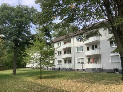Großzügige 4-Zimmer-Wohnung mit Balkon im EG!