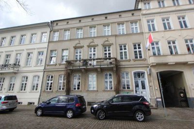 Großzügige 4 Zimmer-Dachgeschosswohnung am Pfaffenteich zu mieten!