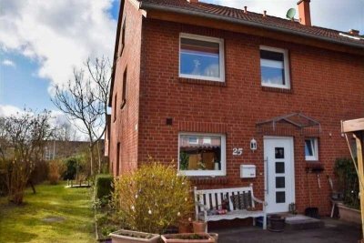 Zentral, aber im Grünen - Wohnfreundliches und gepflegtes Eigenheim für die ganze Familie
