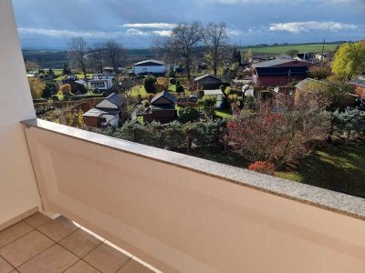 Super Ausblick - Balkon - Fahrstuhl  - Erstbezug nach Sanierung!