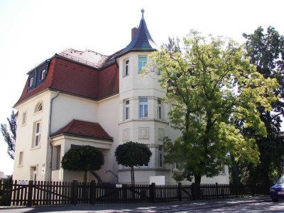 Schicke 2,5-Zimmer-Wohnung mit Einbauküche im Erdgeschoß
