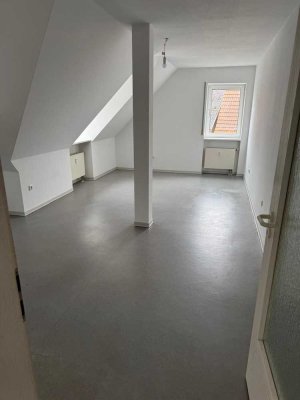 Schöne, freundliche Wohnung im 2. OG in zentraler Lage