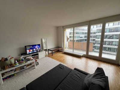 Helle 4-Zimmer-Wohnung mit Balkon in Frankfurt am Main