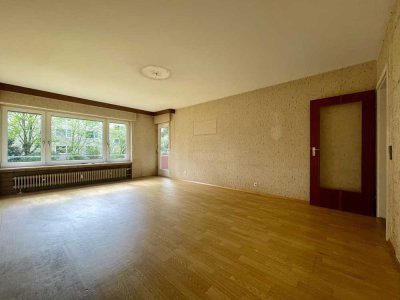 Gut geschnittene 3-Zimmer-Wohnung mit Balkon, Tageslichtbad, großem Kellerraum und Einzelgarage