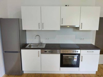 Erstbezug: Sanierter 3 ZIMMER-Altbau + neue Einbauküche + neue Sanitäranlagen + nähe Campus TU-Graz!