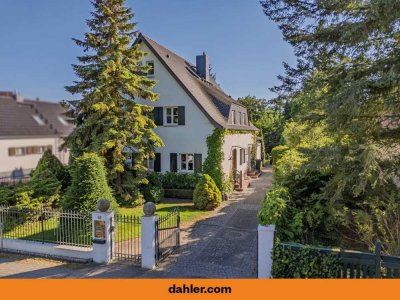 Stilvoll wohnen im Altbau mit Gästehaus & großem Garten