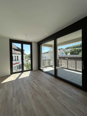 Neubauwohnung mit Loggia & 3m Raumhöhe – zentral in Blaustein mit TG & 2 Bädern