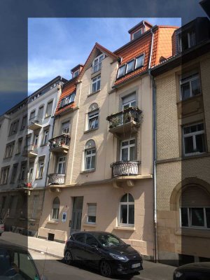 Exklusive 2-Zimmer-Dachgeschosswohnung mit Küche in Mannheim (Sanierung 2022)