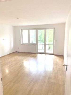 Befristet bis 31.07.2028: 3-Zimmer Wohnung mit Südloggia in Schwabing-West, München