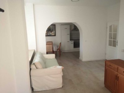 Zur Zwischenmiete! Attraktive 2-Zimmer-Erdgeschosswohnung mit EBK in Bonn