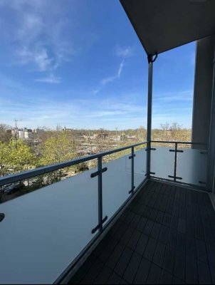 Frisch renovierte 2 Raum Wohnung am Hasselbachplatz