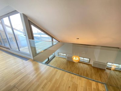 Exklusive Maisonette im Dachgeschoß im herrschaftlichen Palais, mit Terrassen, Blick Richtung Karlskirche - zu kaufen in 1040 Wien